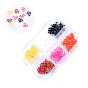 6 Grid Nail Art-Checker Hearts